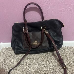 Coach purse. Shoulder bag or handbag.